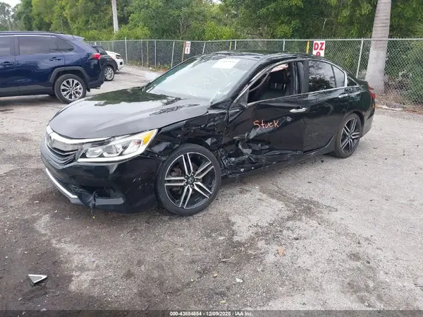 1HGCR2F15HA156847 2017 HONDA ACCORD - Image 2