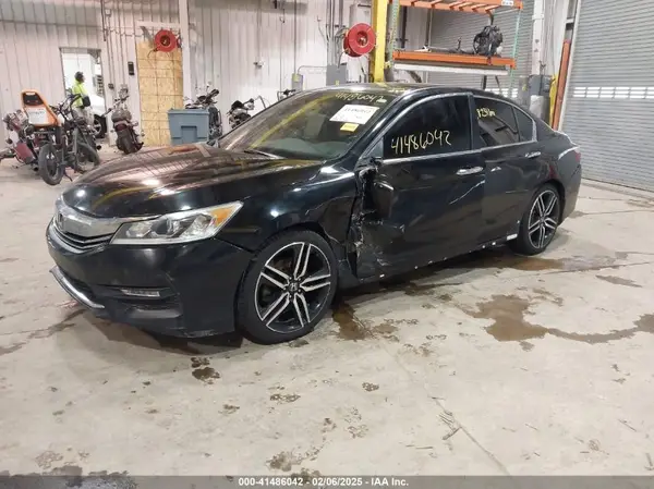 1HGCR2F15HA166343 2017 HONDA ACCORD - Image 2