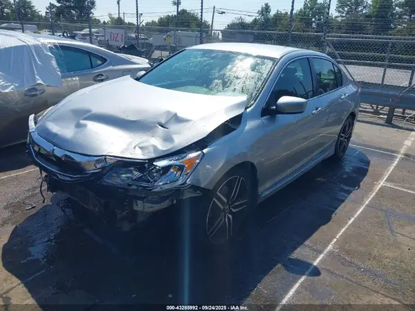 1HGCR2F15HA171672 2017 HONDA ACCORD - Image 2