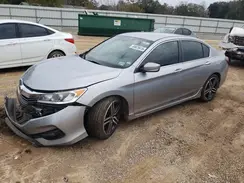 1HGCR2F15HA175706 2017 HONDA ACCORD