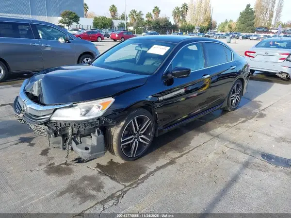 1HGCR2F15HA180372 2017 HONDA ACCORD - Image 2