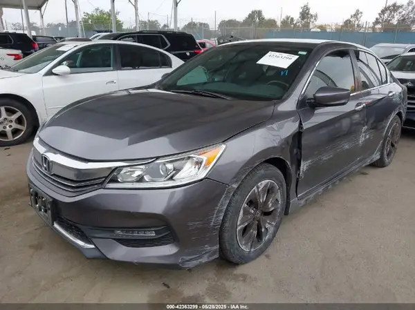 1HGCR2F15HA214875 2017 HONDA ACCORD - Image 2