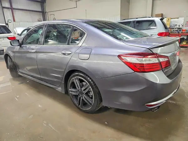 1HGCR2F15HA214908 2017 HONDA ACCORD - Image 2