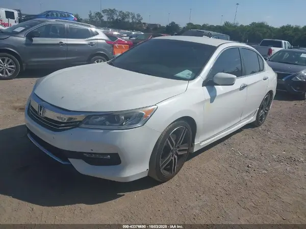 1HGCR2F15HA226864 2017 HONDA ACCORD - Image 2