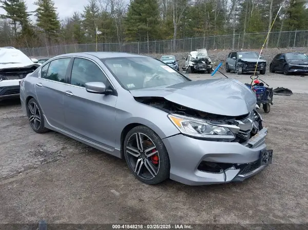 1HGCR2F15HA240649 2017 HONDA ACCORD - Image 1