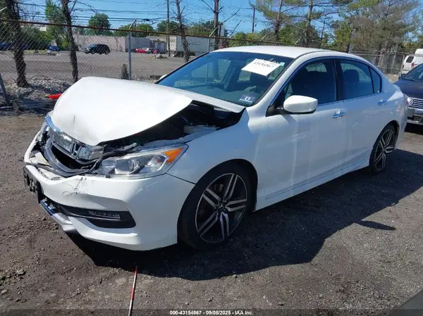 1HGCR2F15HA264658 2017 HONDA ACCORD - Image 2