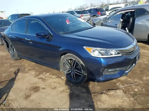 1HGCR2F15HA288264 2017 HONDA ACCORD - Image 1