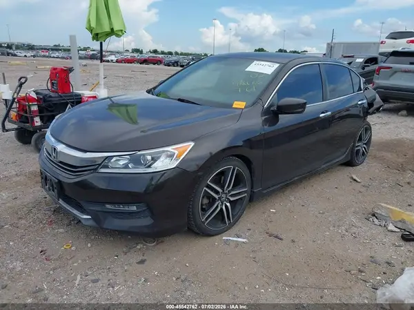 1HGCR2F16HA018069 2017 HONDA ACCORD - Image 2