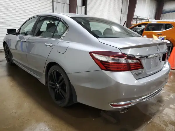 1HGCR2F16HA065795 2017 HONDA ACCORD - Image 2