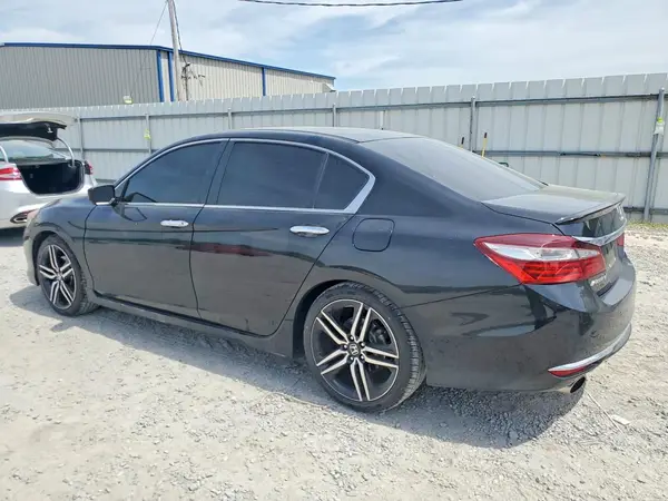 1HGCR2F16HA067532 2017 HONDA ACCORD - Image 2