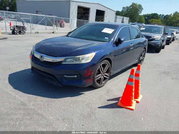 1HGCR2F16HA095914 2017 HONDA ACCORD - Image 2