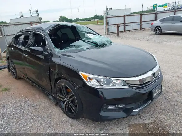 1HGCR2F16HA158803 2017 HONDA ACCORD - Image 1