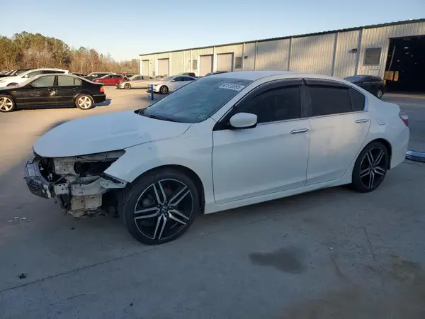 1HGCR2F16HA164763 2017 HONDA ACCORD - Image 1