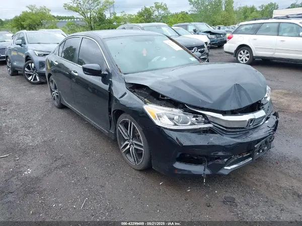 1HGCR2F16HA181370 2017 HONDA ACCORD - Image 1