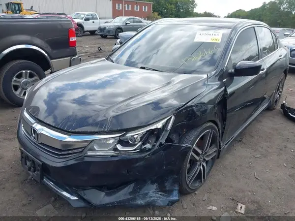 1HGCR2F16HA204775 2017 HONDA ACCORD - Image 2