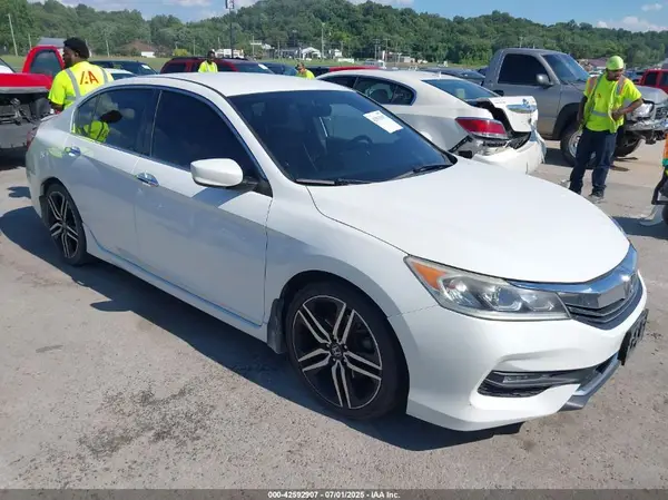 1HGCR2F16HA233614 2017 HONDA ACCORD - Image 1