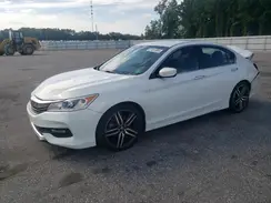 1HGCR2F16HA264636 2017 HONDA ACCORD