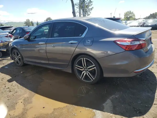 1HGCR2F17HA006528 2017 HONDA ACCORD - Image 2