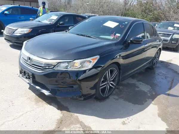 1HGCR2F17HA015472 2017 HONDA ACCORD - Image 2