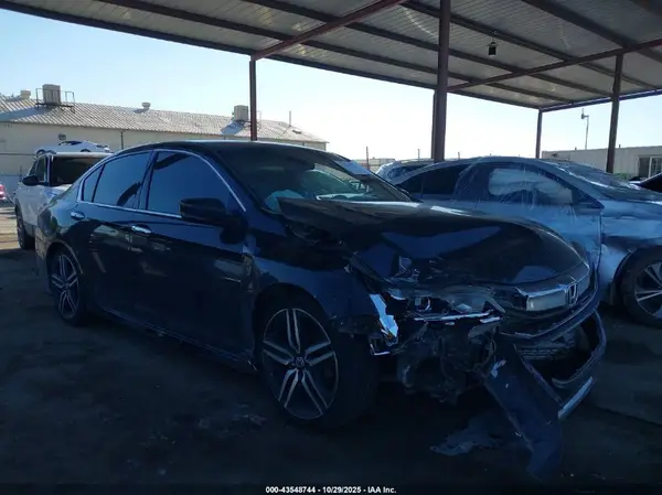 1HGCR2F17HA033292 2017 HONDA ACCORD - Image 1
