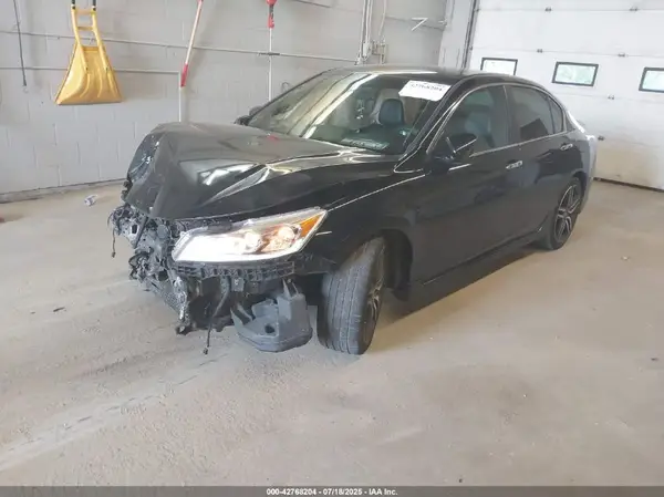 1HGCR2F17HA033308 2017 HONDA ACCORD - Image 2