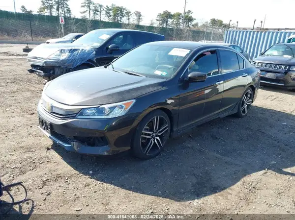1HGCR2F17HA040775 2017 HONDA ACCORD - Image 2