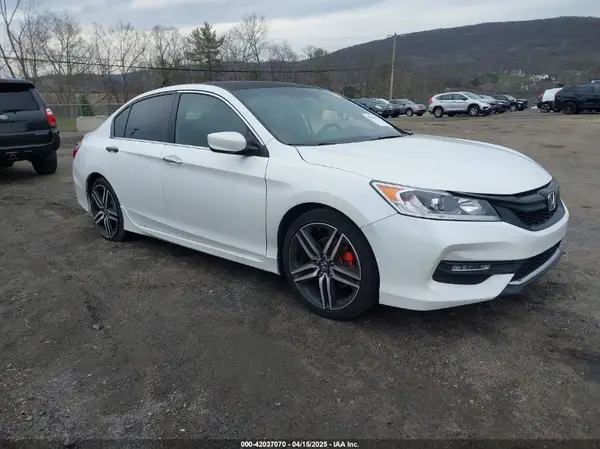 1HGCR2F17HA072898 2017 HONDA ACCORD - Image 1