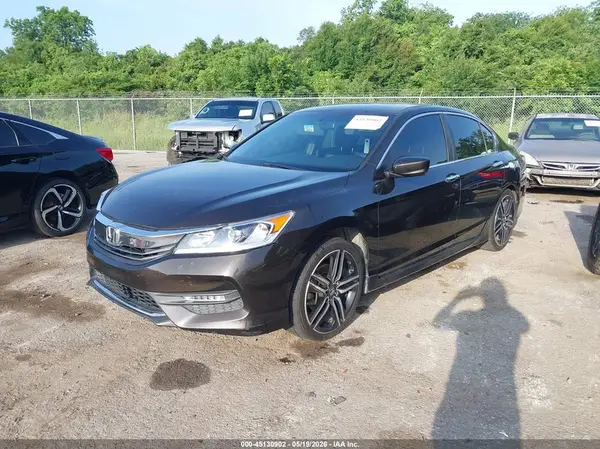 1HGCR2F17HA085134 2017 HONDA ACCORD - Image 2
