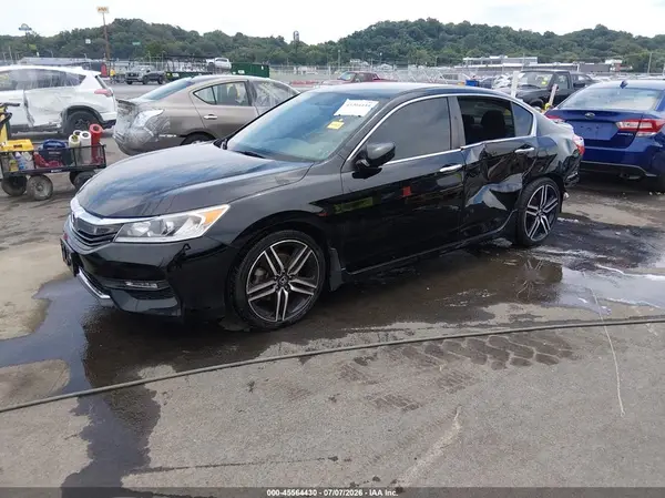 1HGCR2F17HA090530 2017 HONDA ACCORD - Image 2