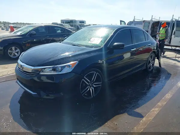 1HGCR2F17HA119718 2017 HONDA ACCORD - Image 2
