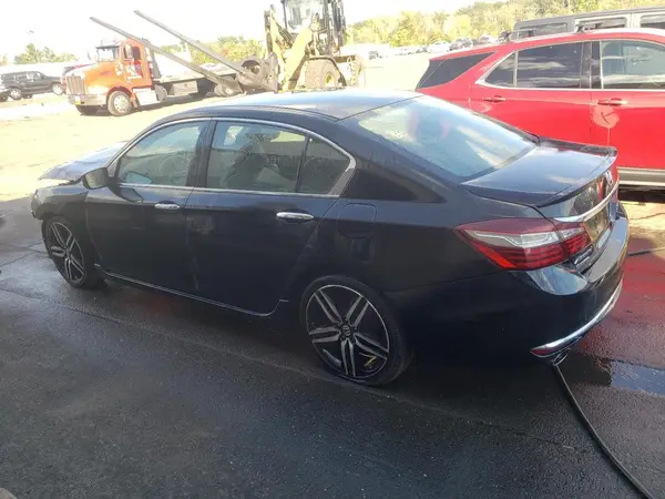 1HGCR2F17HA149754 2017 HONDA ACCORD - Image 2