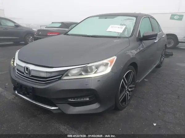 1HGCR2F17HA189266 2017 HONDA ACCORD - Image 2