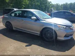 1HGCR2F17HA193334 2017 HONDA ACCORD