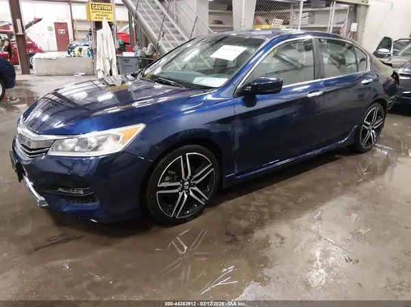 1HGCR2F17HA203005 2017 HONDA ACCORD - Image 2