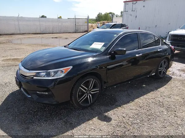 1HGCR2F17HA270932 2017 HONDA ACCORD - Image 2