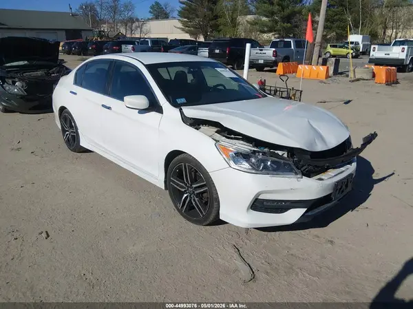 1HGCR2F17HA272342 2017 HONDA ACCORD - Image 1