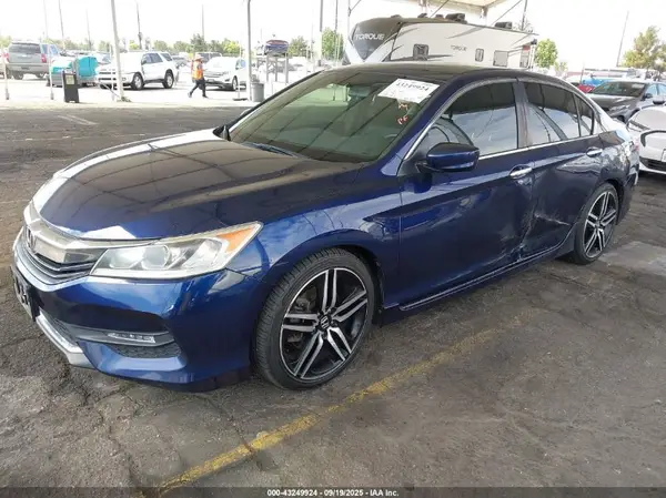 1HGCR2F17HA288248 2017 HONDA ACCORD - Image 2