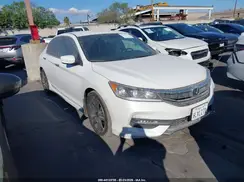 1HGCR2F17HA304805 2017 HONDA ACCORD