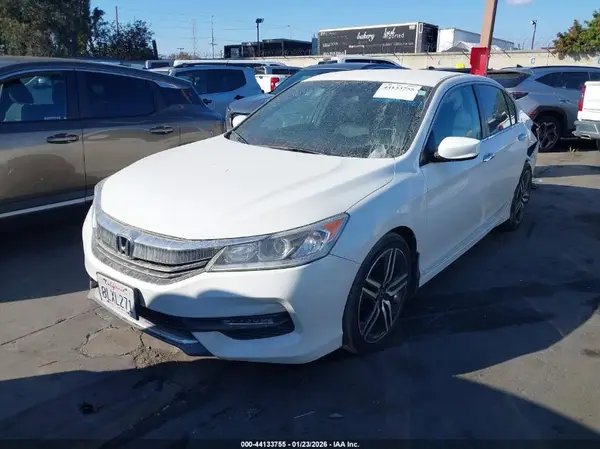 1HGCR2F17HA304805 2017 HONDA ACCORD - Image 2