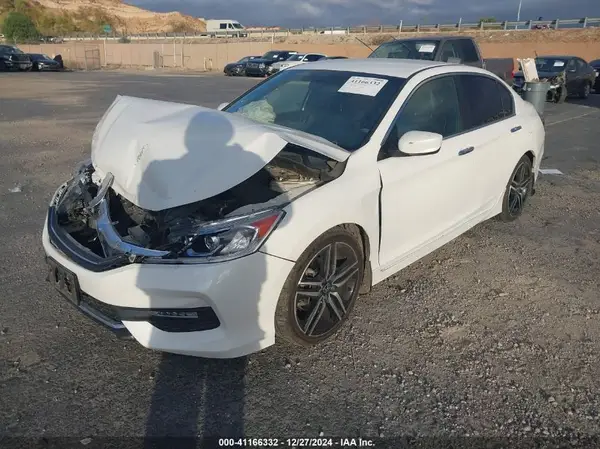 1HGCR2F18HA027971 2017 HONDA ACCORD - Image 2