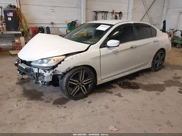 1HGCR2F18HA029123 2017 HONDA ACCORD - Image 2