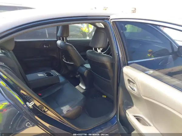 1HGCR2F18HA040543 2017 HONDA ACCORD - Image 8