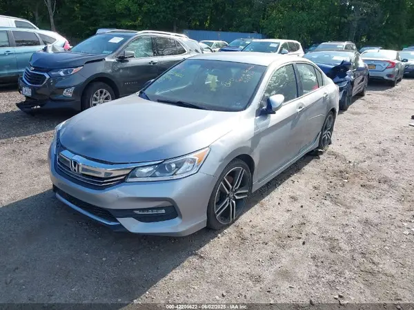 1HGCR2F18HA042325 2017 HONDA ACCORD - Image 2