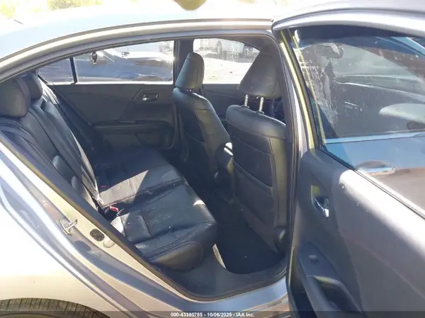 1HGCR2F18HA065782 2017 HONDA ACCORD - Image 8