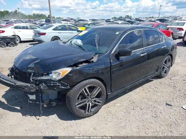 1HGCR2F18HA074045 2017 HONDA ACCORD - Image 2