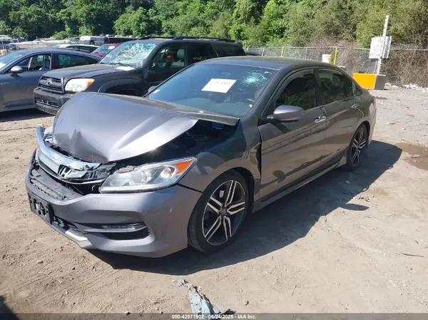 1HGCR2F18HA075101 2017 HONDA ACCORD - Image 2