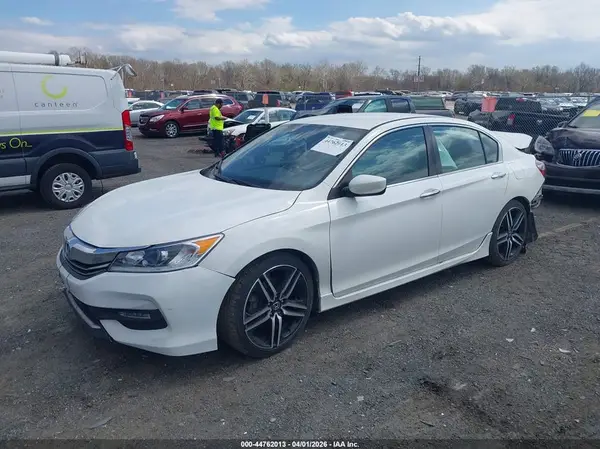 1HGCR2F18HA084316 2017 HONDA ACCORD - Image 2