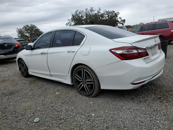 1HGCR2F18HA118769 2017 HONDA ACCORD - Image 2