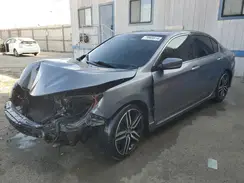1HGCR2F18HA137239 2017 HONDA ACCORD