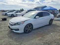 1HGCR2F18HA138620 2017 HONDA ACCORD